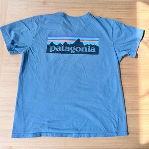 Patagonia Shirt Mens Large Blue Responsibili-Tee P-6 Logo Graphic Regular Fit